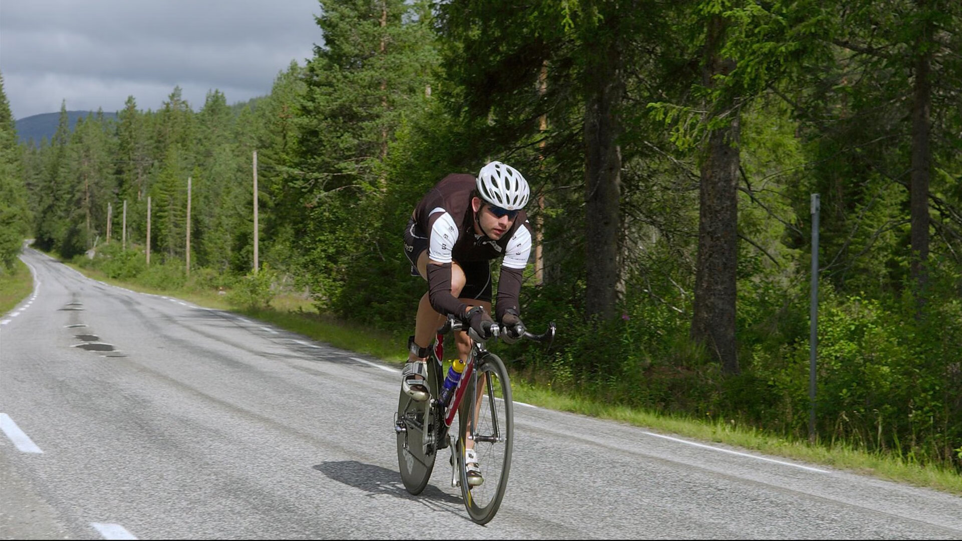 国家德比焦点战，皇马终结丹麦童话，西甲格局再洗牌