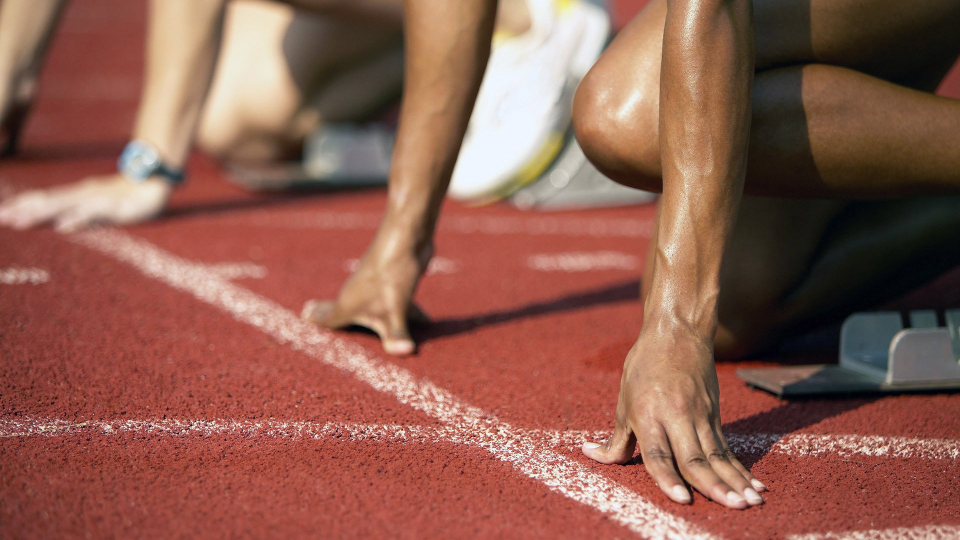 绿茵场上的双面叙事,姆巴佩数据封神与袋鼠军团的铁血压制