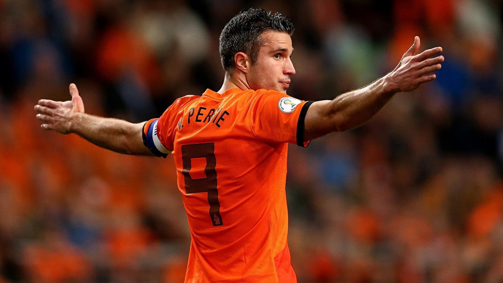 赛道上的逆袭,拉塞尔高光表现助索伯力克雷诺